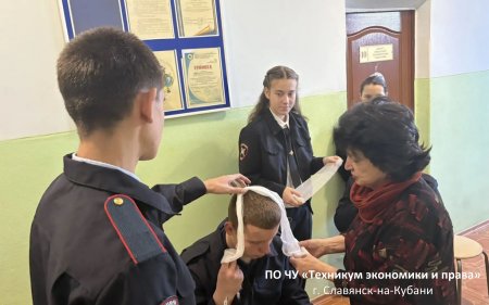 Важные навыки — в надёжных руках: в техникуме прошли занятия по ОБЗР Важные навыки — в надёжных руках: в техникуме прошли занятия по ОБЗР